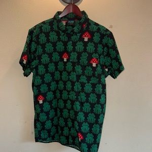 Alab frog and mushroom collared tee